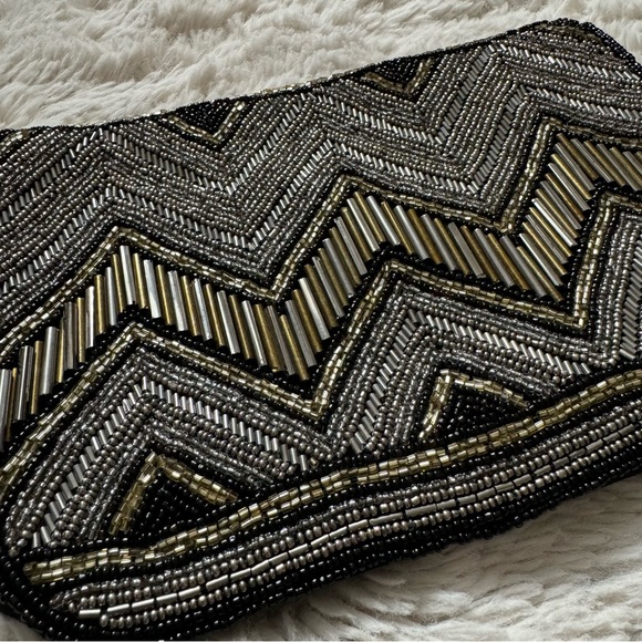 Sequin Crossbody Handbag - Picture 7 of 12